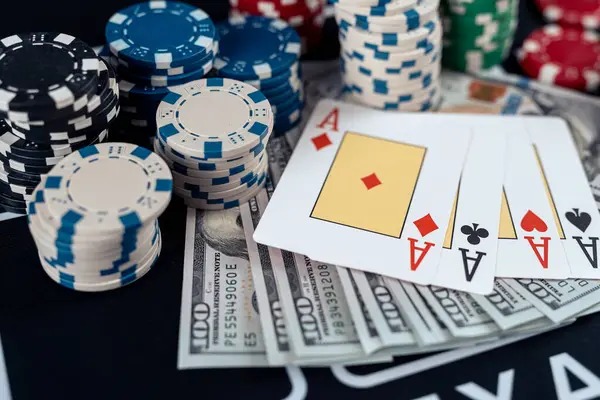 Panel taruhan Baccarat dengan opsi Player, Banker, dan Tie